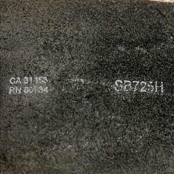 BCBG MAX AXRIA Pebble Grain Leather Belt - Picture 15 of 17